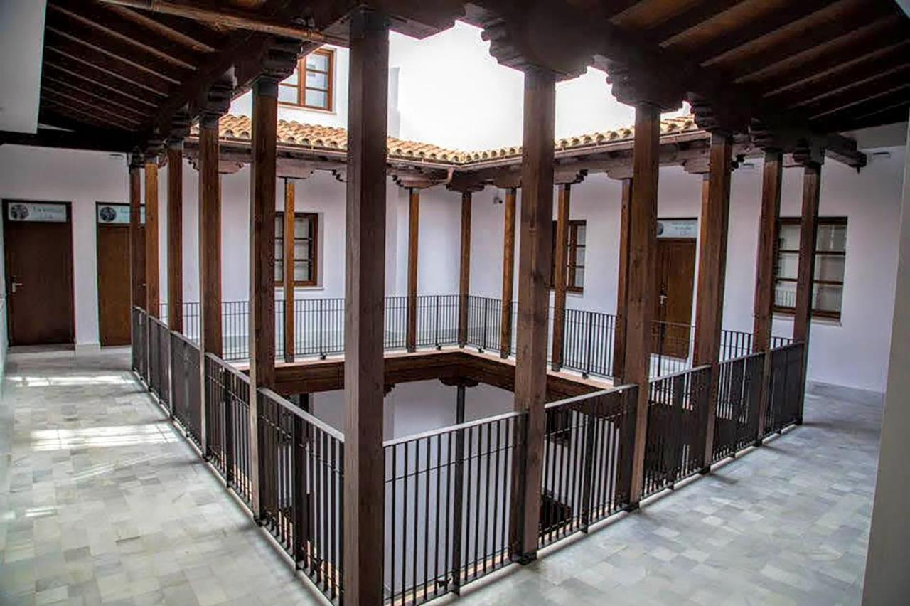Palacio Del Siglo XVII Frente A Los Jardines De Murillo 塞维利亚 外观 照片